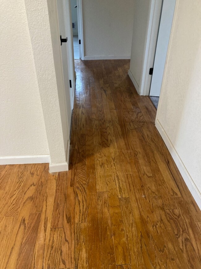 Building Photo - 948 Goldenleaf Way