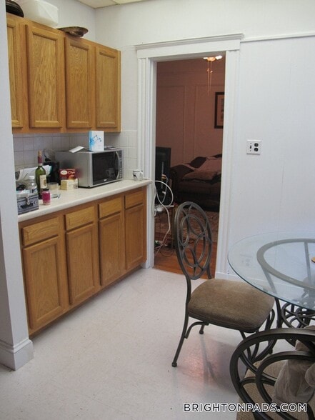 Building Photo - 70 Chiswick Rd