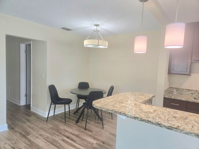 Building Photo - 3101 Albatross Rd