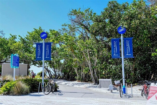 Building Photo - 4140 Central Sarasota Pkwy