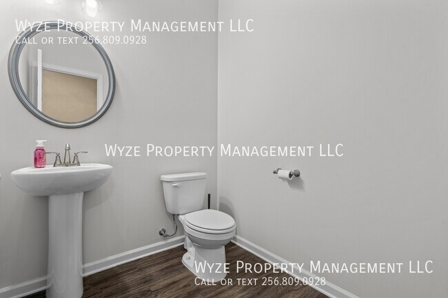 Building Photo - 283 Shubert Dr
