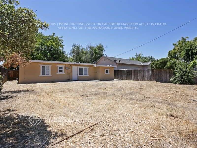 Building Photo - 2017 Robert Way