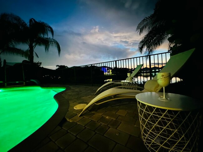 Building Photo - 15377 Green River Ct