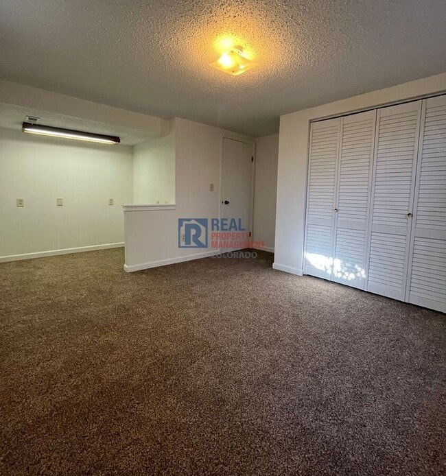 Building Photo - 1605 Flemming Dr