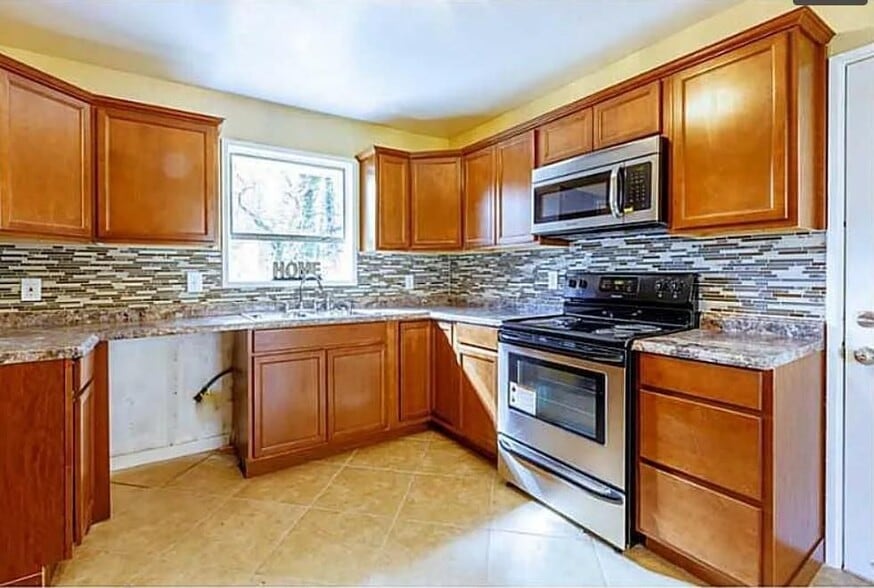 Building Photo - 3405 Elgin Dr