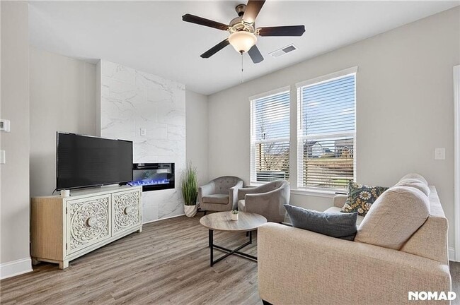 Building Photo - Luxury 3BR Golf Course Townhome in Chimney Oaks – Resort-Style Living