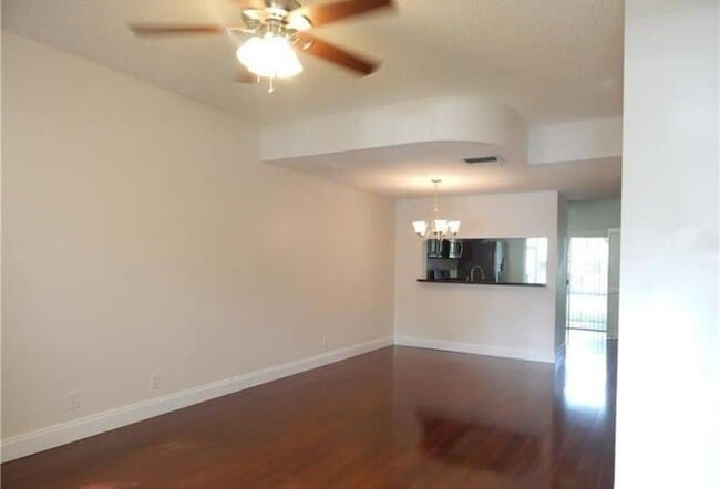 Building Photo - 8149 San Carlos Cir