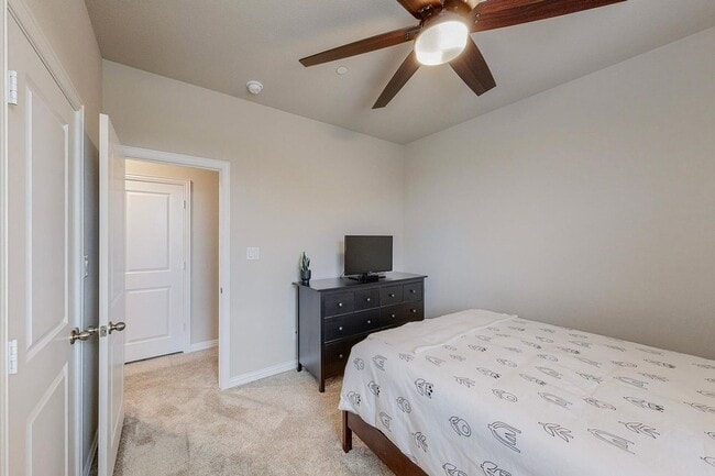 Building Photo - 7524 Redondo Dr