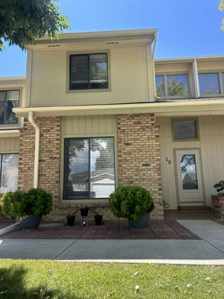 Primary Photo - 2675 Springside Ct