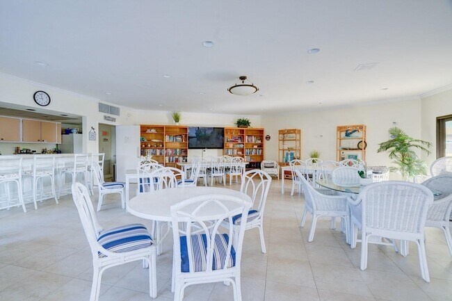 Building Photo - 5480 N Ocean Dr