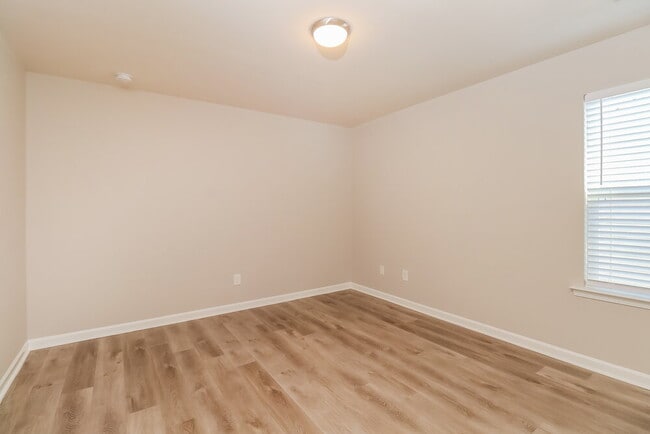 Building Photo - 14136 Green Birch Dr