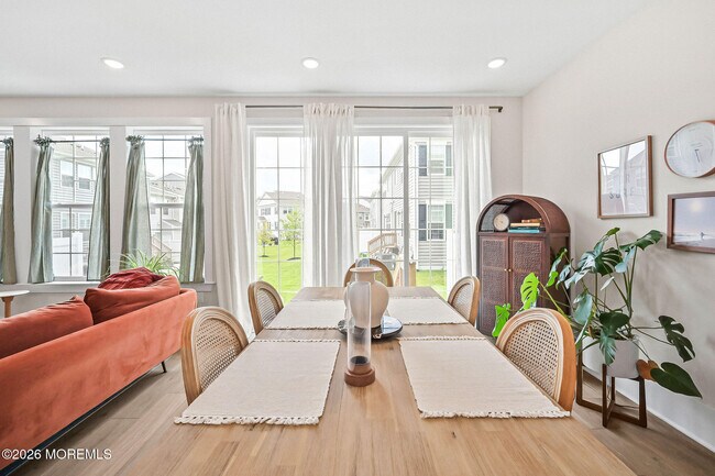 Building Photo - 4039 Heron Dr