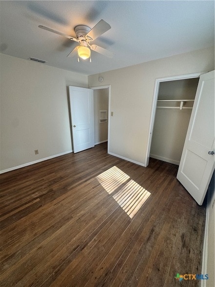 Building Photo - 1312 E Mistletoe Ave