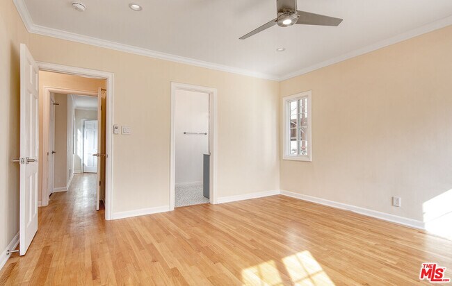 Building Photo - 422 Smithwood Dr