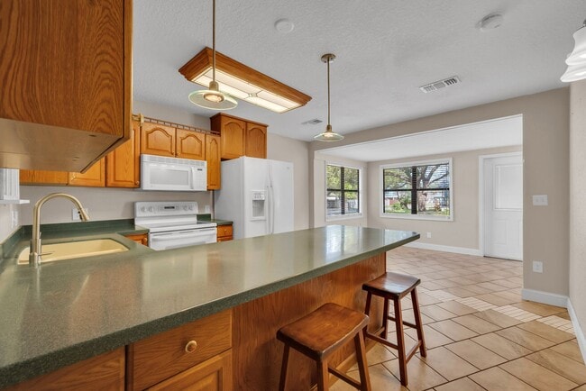 Building Photo - Norfolk