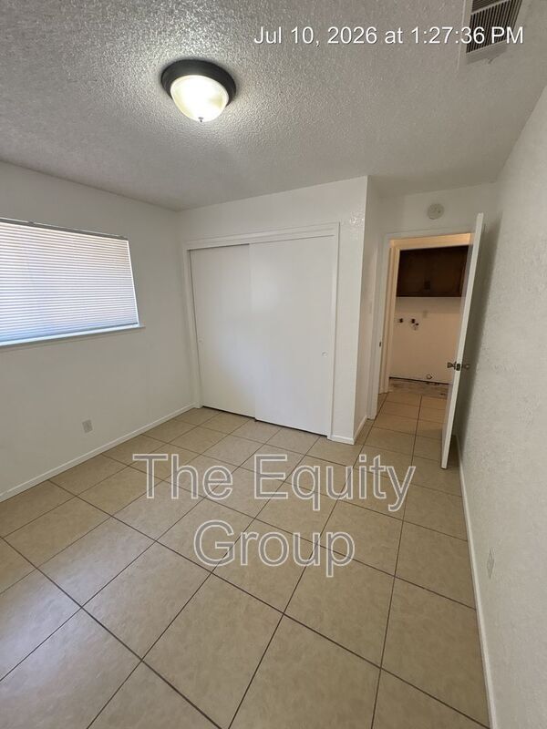 Building Photo - 2023 S Tracy Ct