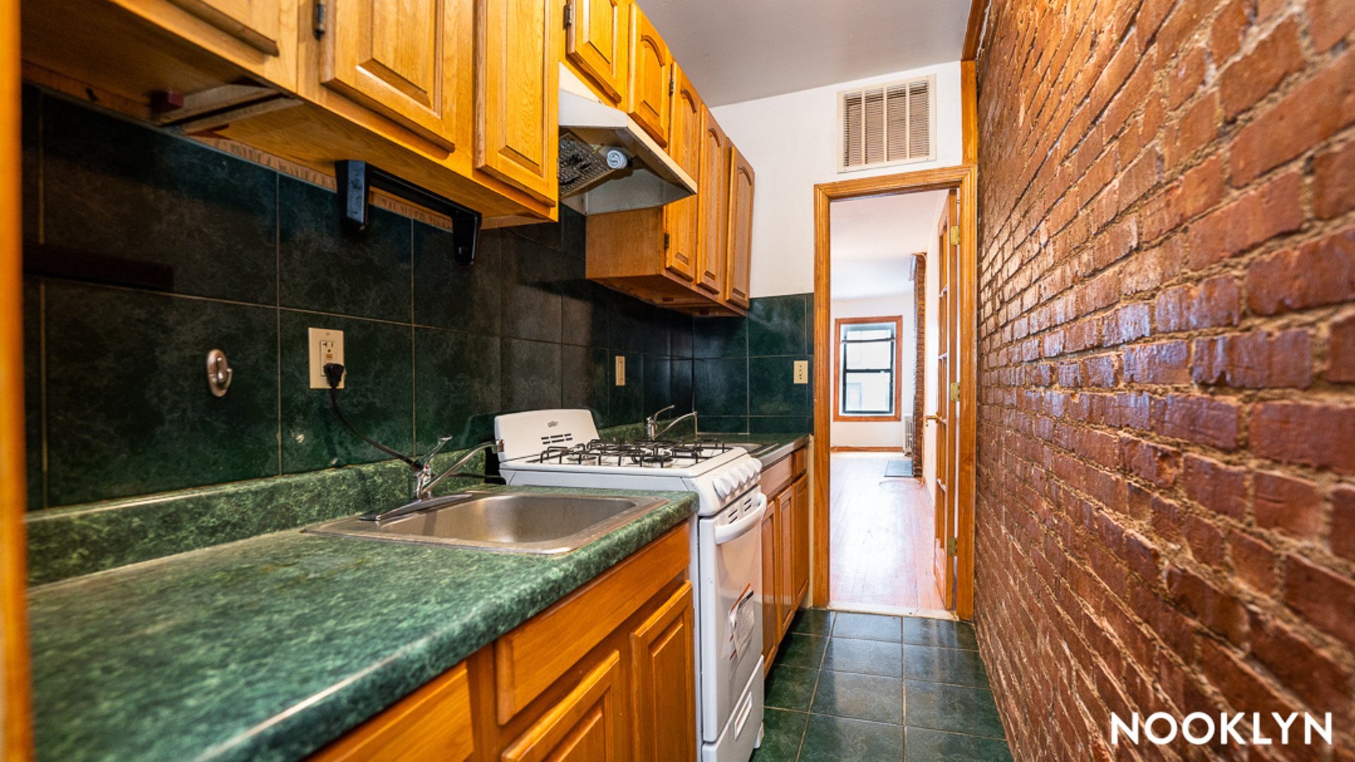 Building Photo - 63 Duffield St