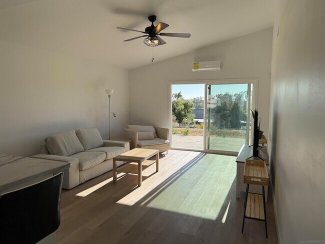 Building Photo - 664 Carefree Dr