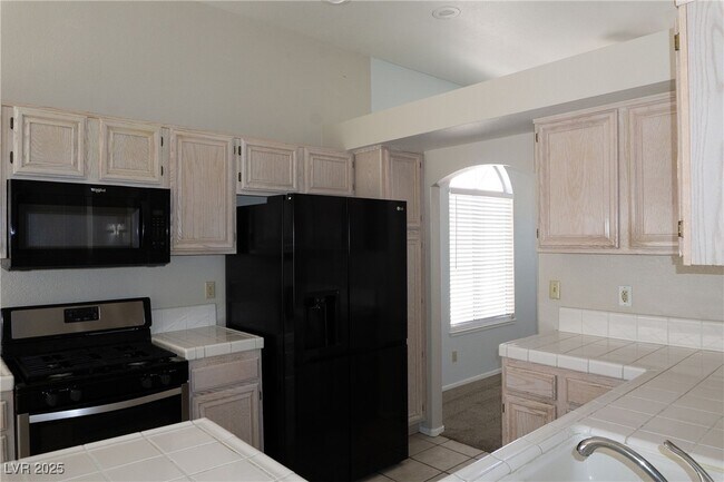Building Photo - 4709 Victoria Beach Way