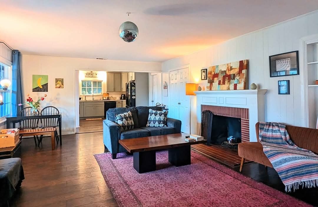 Building Photo - 238 Goetting Way