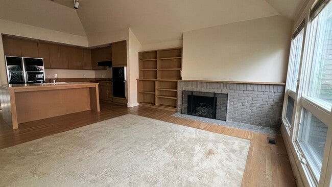 Building Photo - Spacious Devonshire Gem – 3 Bed, 2.5 Bath ...