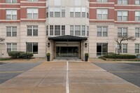 Building Photo - 300 Mamaroneck Ave