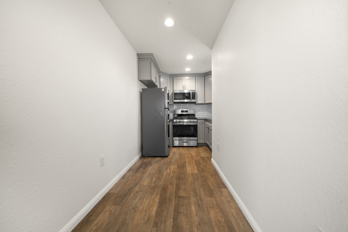 Building Photo - 98 W Siino Ave
