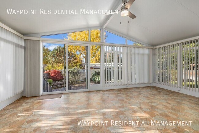 Building Photo - 4917 N Contour Way