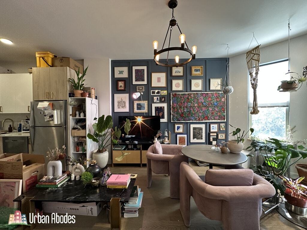 Building Photo - 841 N Mozart St