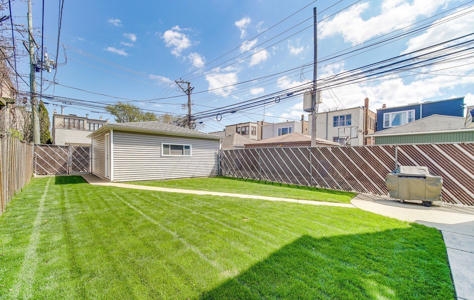 Building Photo - 3615 N Oakley Ave