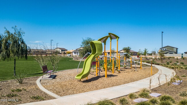 Building Photo - 14202 W Willow Ave