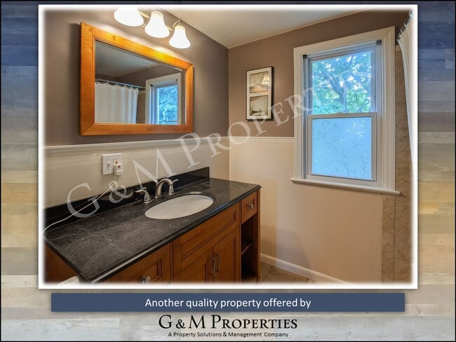 Building Photo - Fantastic 3-Bedroom in UofR / Strong Neigh...