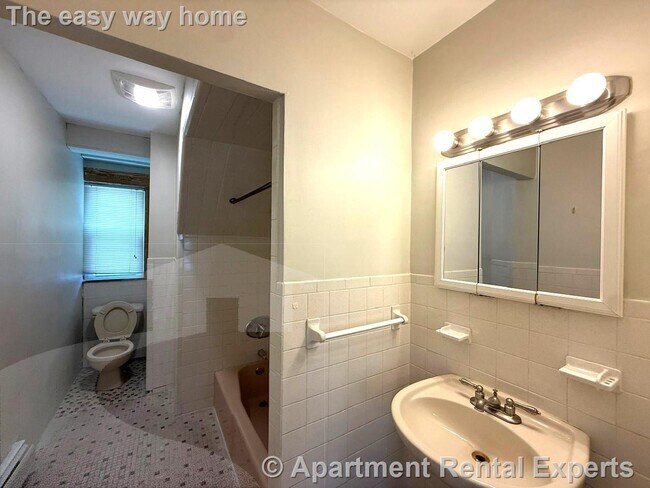 Building Photo - 441 Broadway