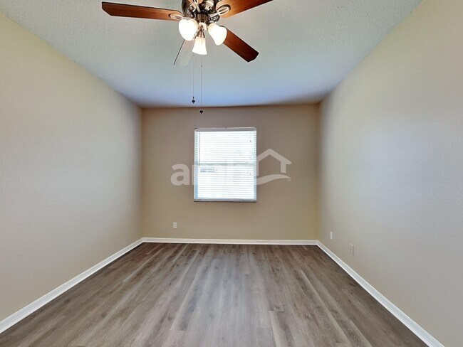 Building Photo - 9253 Black Thorn Loop