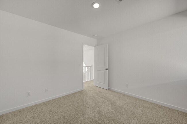 Building Photo - 8532 W Agate Ave