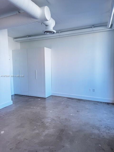 Building Photo - 700 NE 25th St