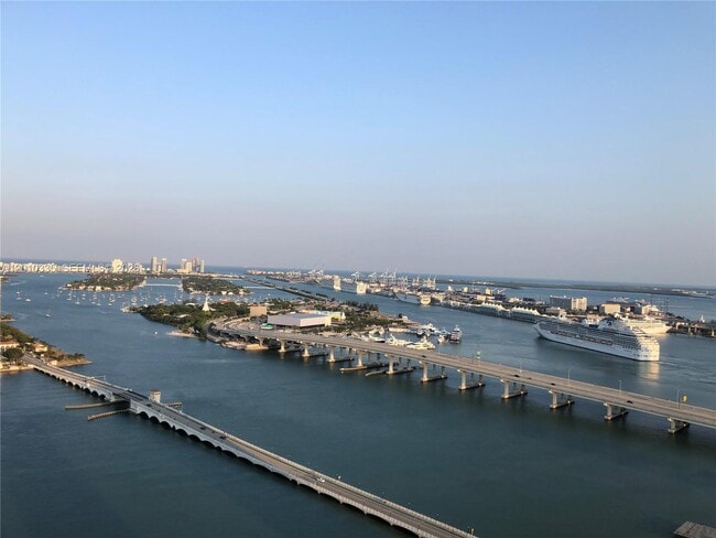 Building Photo - 1717 N Bayshore Dr