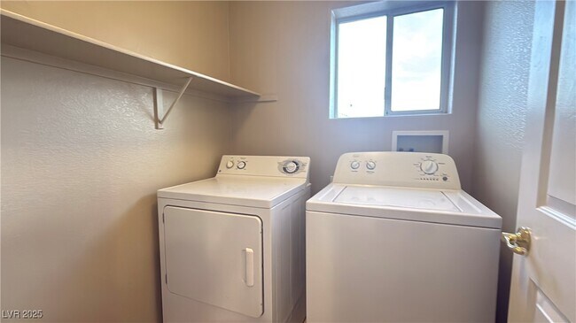 Building Photo - 316 Sonoma Valley St