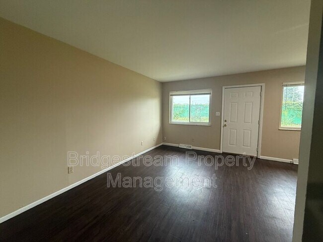 Building Photo - 1617 Barling Ave