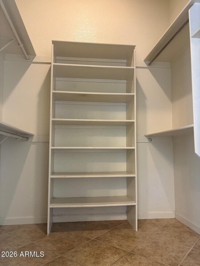 Building Photo - 1913 E Marquette Dr