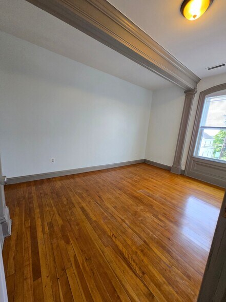 Building Photo - 127 Pearl St
