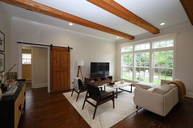 Building Photo - 4025 Gramercy Dr