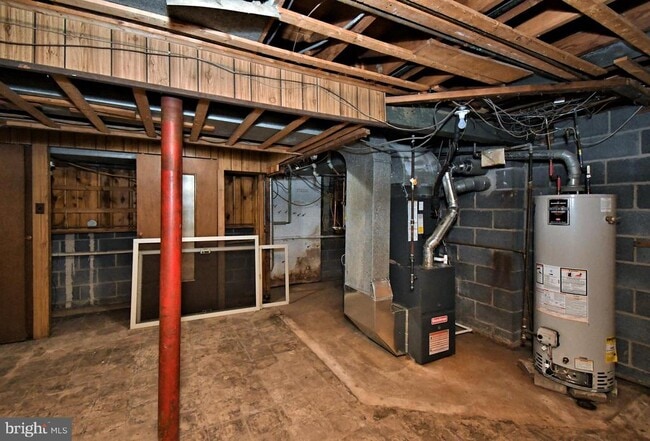 Building Photo - 201 Montgomery Ave