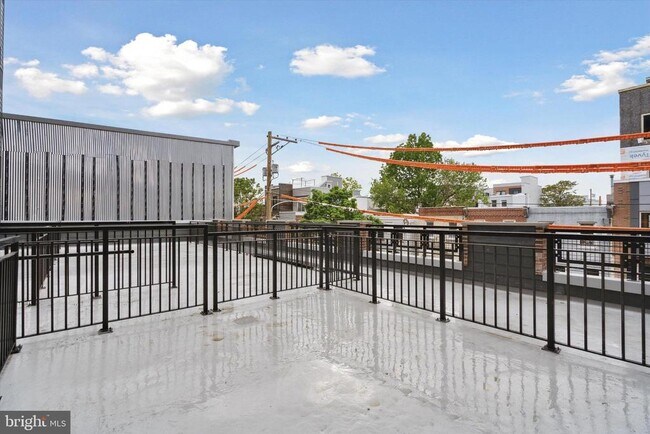 Building Photo - 2636 E York St