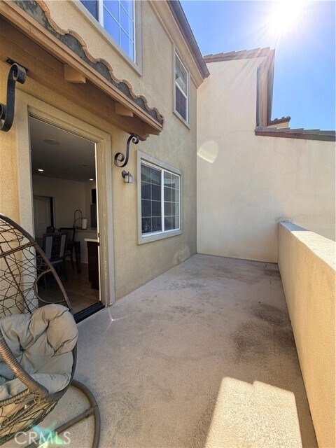 Building Photo - 818 Santa Fe Ave