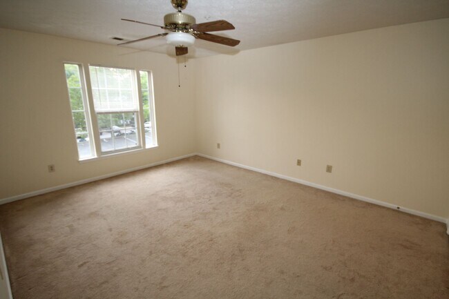 Building Photo - 1002 Jessica's Court
