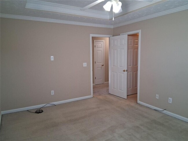 Building Photo - 130 Vinings Dr