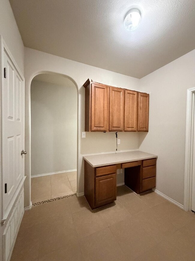 Building Photo - 714 Point Sunset