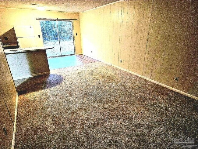 Building Photo - 671 E Olive Rd