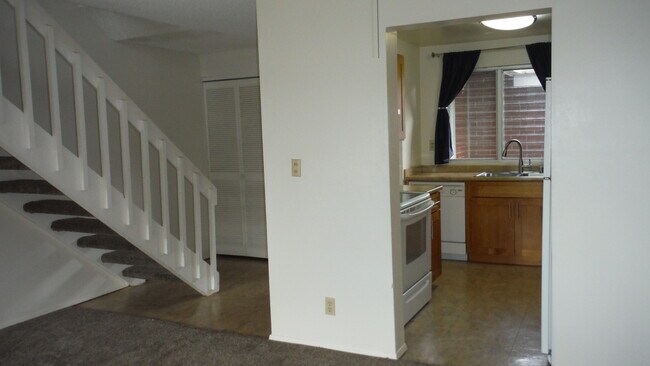 Building Photo - 112SEN